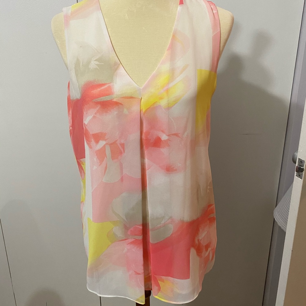 Gorgeous Calvin Klein top   Medium